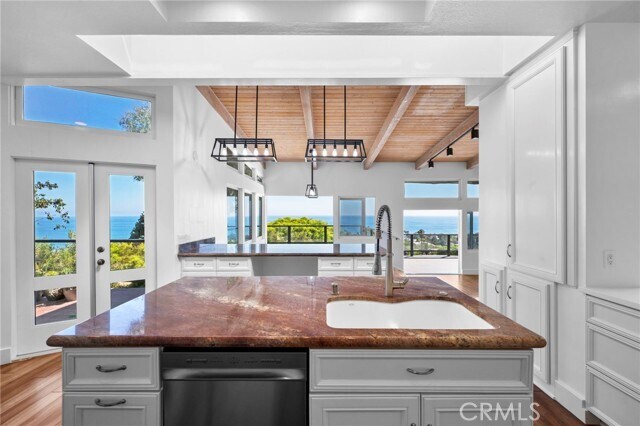 Building Photo - 1560 Sunset Ridge Dr