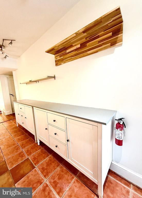 Building Photo - 1412 A St SE