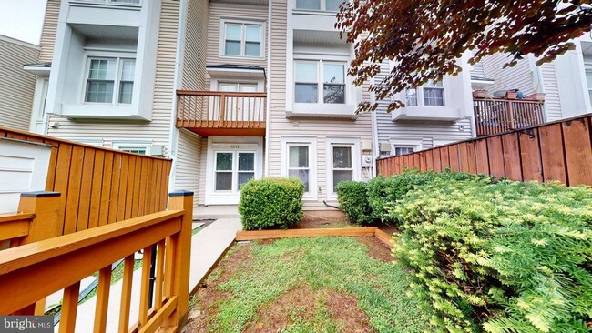 Building Photo - 6008 Chestnut Hollow Ct