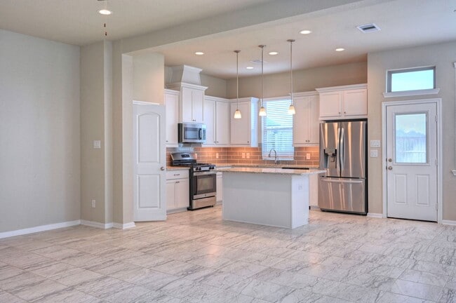 Building Photo - 8739 Tubelo Mill Dr