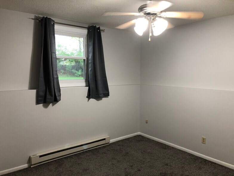 Building Photo - 1004 Terrace Dr