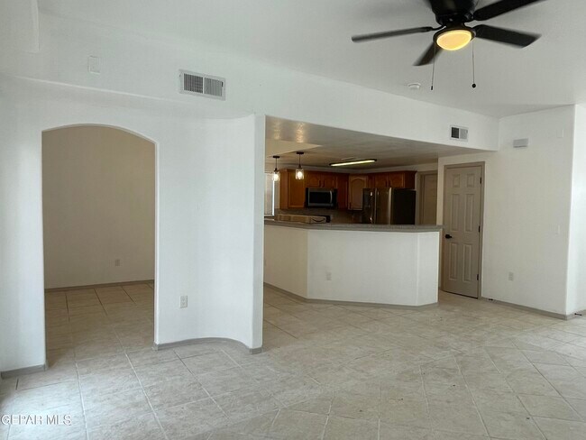 Building Photo - 12325 Tierra Arena Dr