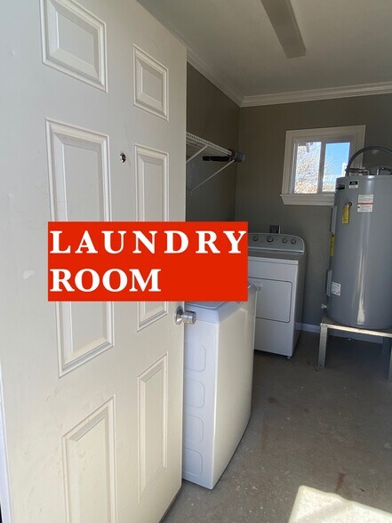 Building Photo - 906 S Colorado St