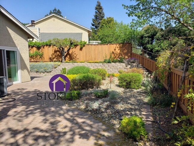 Building Photo - 517 Mesa Verde Pl