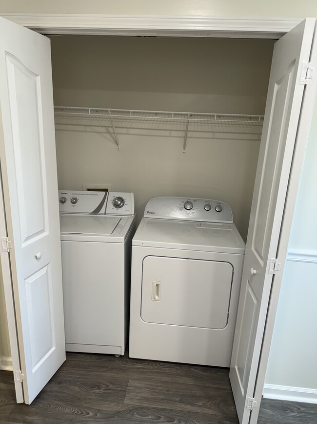 Washer/dryer - 518 Jacobs Rdg