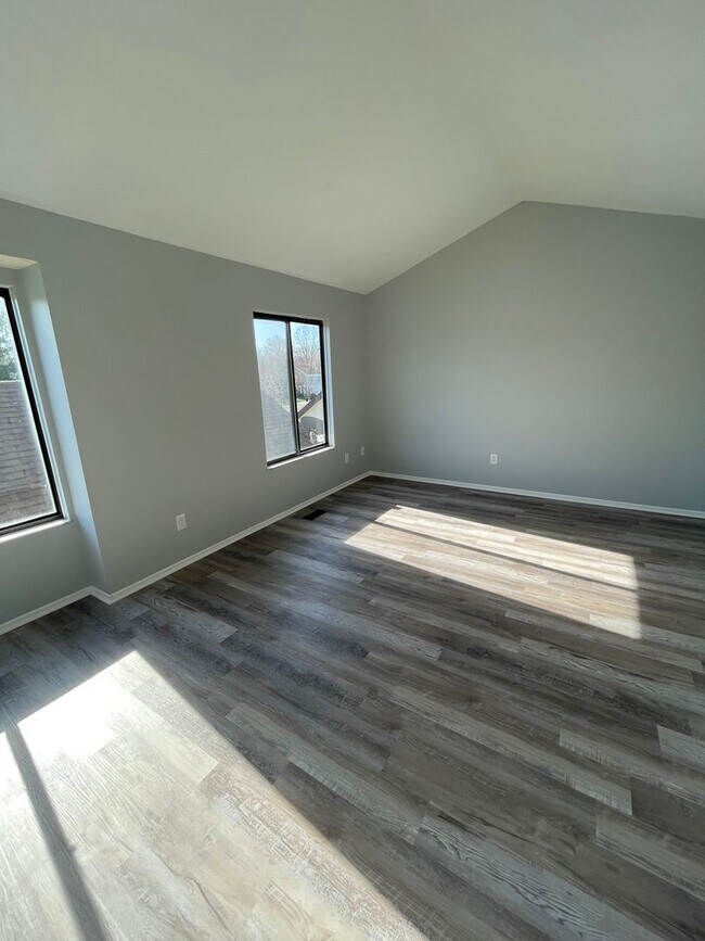 Building Photo - 2BD/1.5BA Townhome ~ Westerville Schools ~ 1 car garage ! Move In Now!