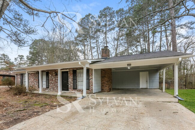 Building Photo - Lease today! No extra charge for contentme...