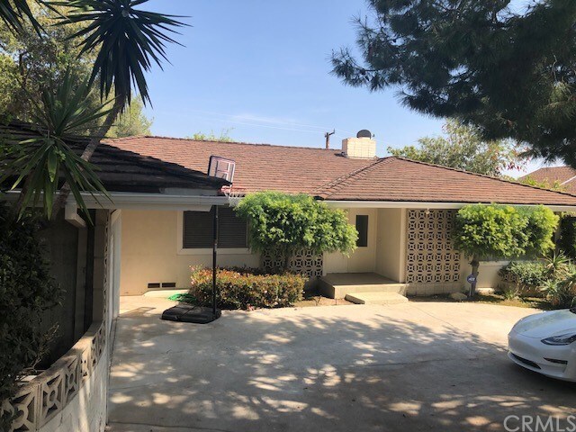 Primary Photo - 2040 Liliano Dr