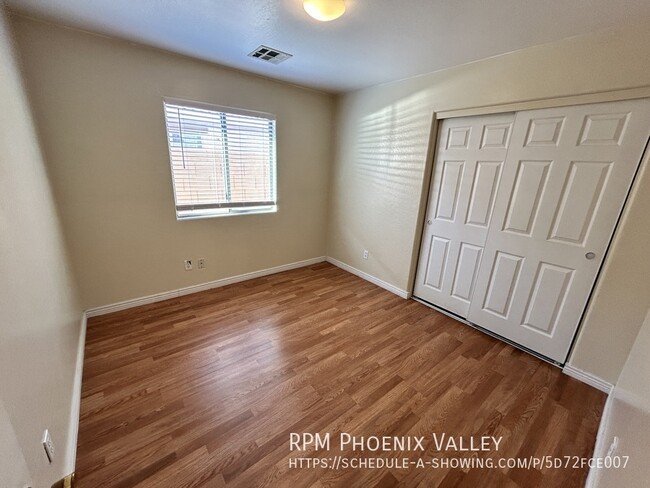 Building Photo - $150.00 off 1st Month Rent - 4 Bed / 2 Bat...