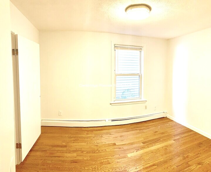 Building Photo - 420 Norfolk St