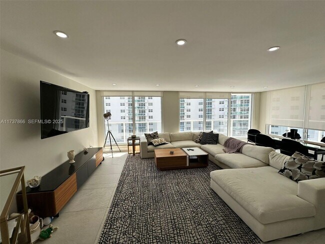 Building Photo - 2751 S Ocean Dr