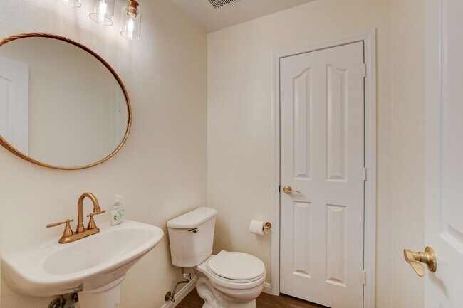 Building Photo - 8913 Arabian Filly Ave