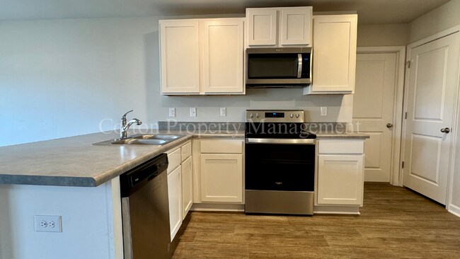 Building Photo - 1114 Forest Glen Dr