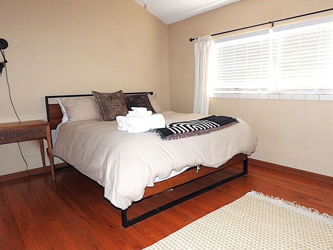 Building Photo - 56814 Mountain View Trail