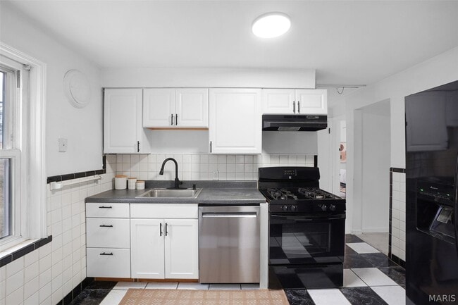 Building Photo - 813 Chain of Rocks Dr