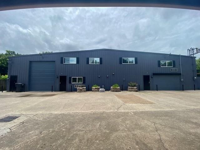 Building Photo - 7648 Broadview Dr