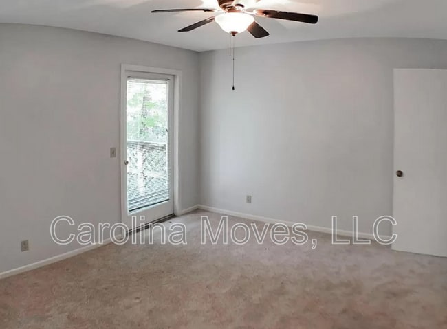 Building Photo - 8 St Mark Rd