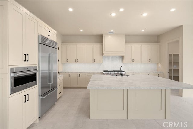 Building Photo - 122 Oakstone