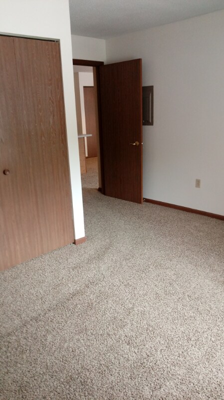 Building Photo - 799 Roundhouse Addt