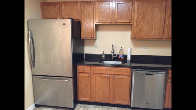 Building Photo - 8903 Mallard Ct