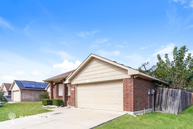 Building Photo - 3145 Royal Crest Dr