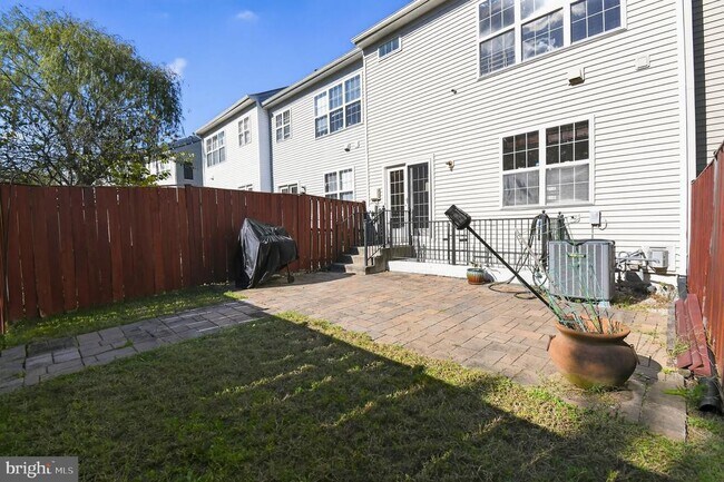 Building Photo - 16567 Bramblewood Ln