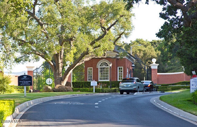 Building Photo - 2485 Waldemar St