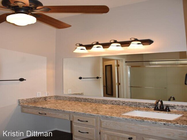 Building Photo - 2 br, 2 bath House - 2129 High Mesa Dr