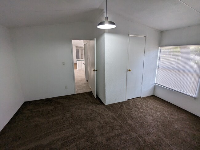Building Photo - 103 Cardinal Ln