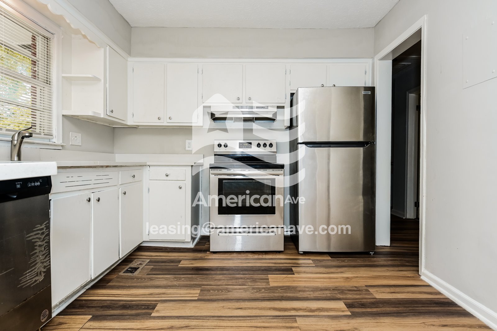 Building Photo - 2315 Japonica Dr
