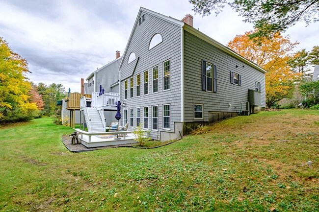 Back of townhouse - 9 Lupine Ct