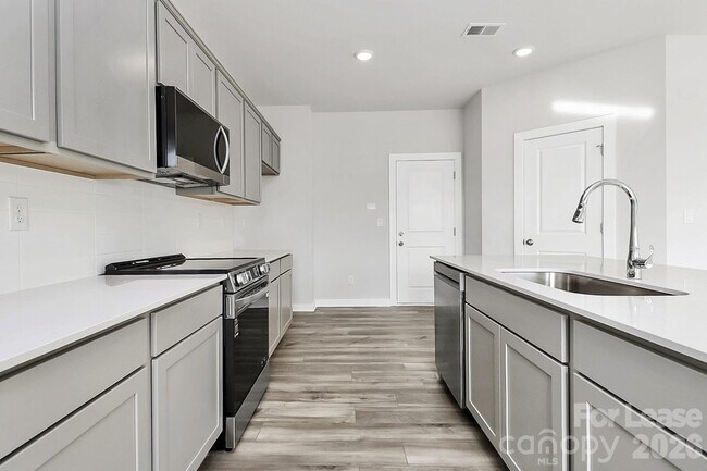 Building Photo - 529 Mountain Vw Dr