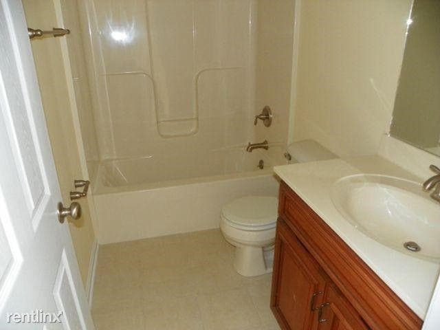 Building Photo - 603 S Atcher St