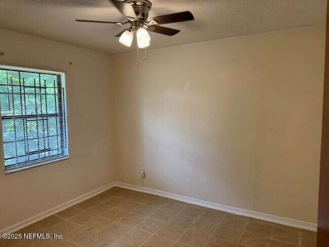 Building Photo - 3922 Ribault River Ln