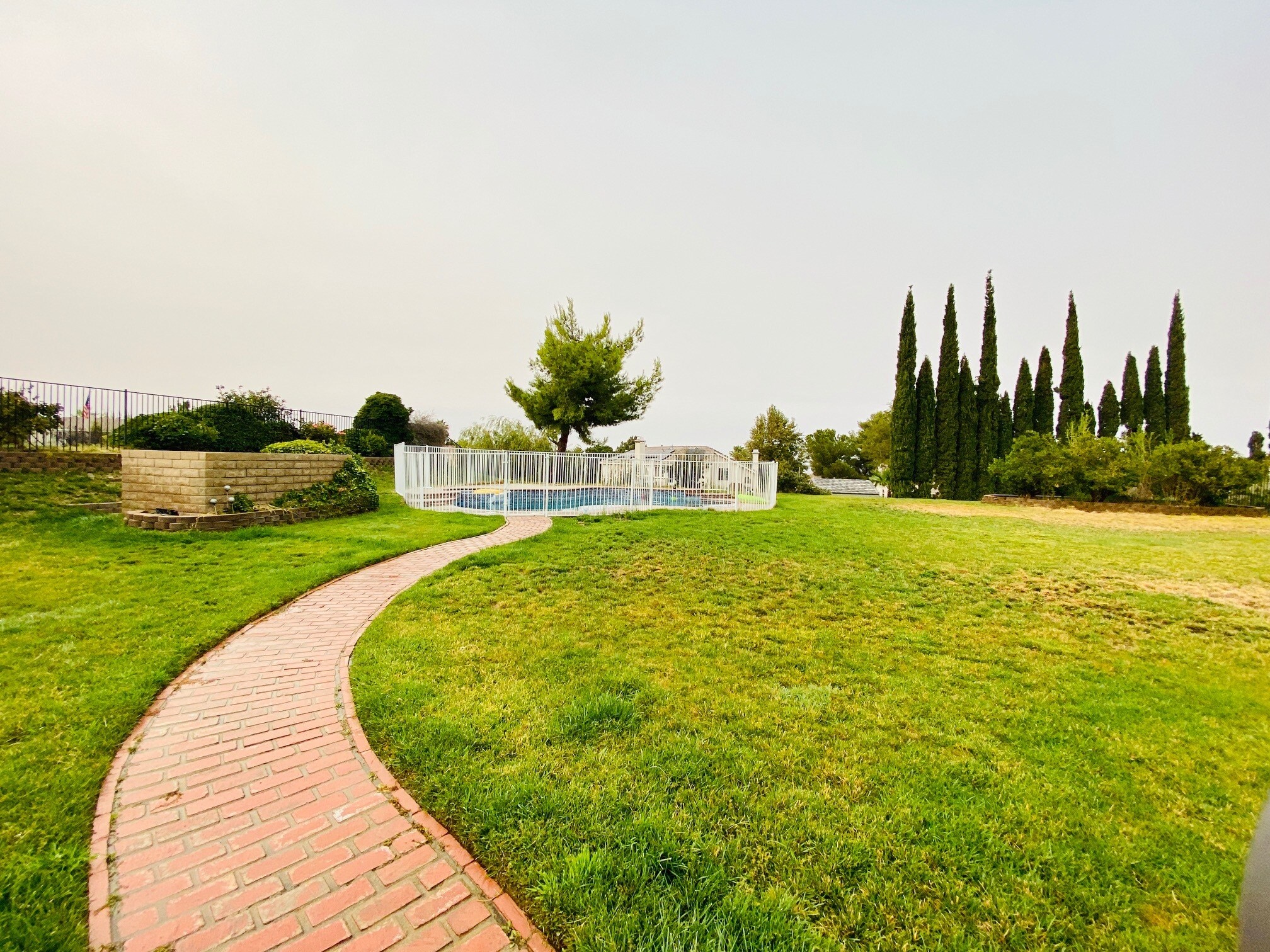 Building Photo - 5539 Avenida Entrada