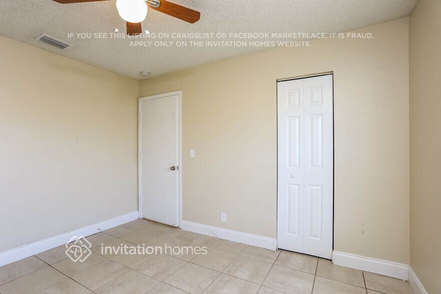 Building Photo - 5926 Ithaca Cir W