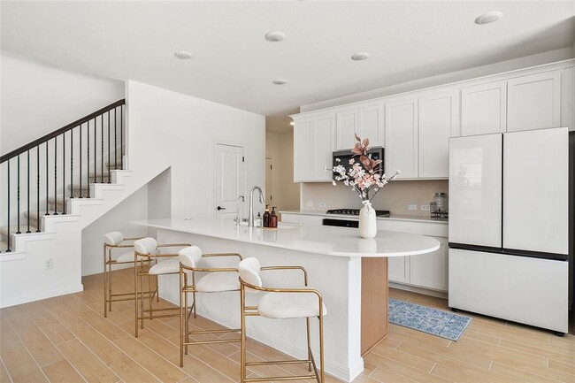 Building Photo - 304 Regatta Trl