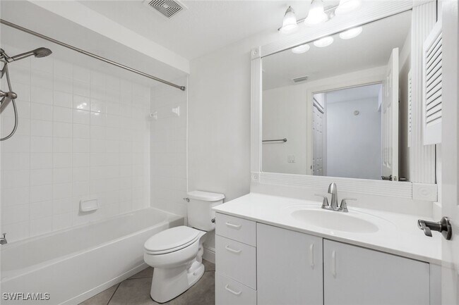 Building Photo - 6812 Satinleaf Rd S