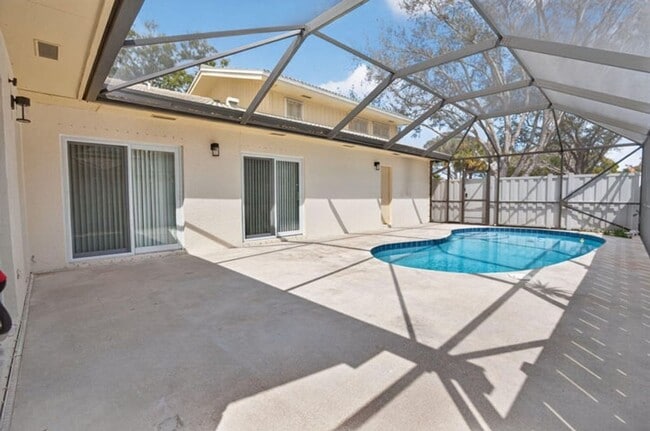 Building Photo - 5230 Woodruff Ln