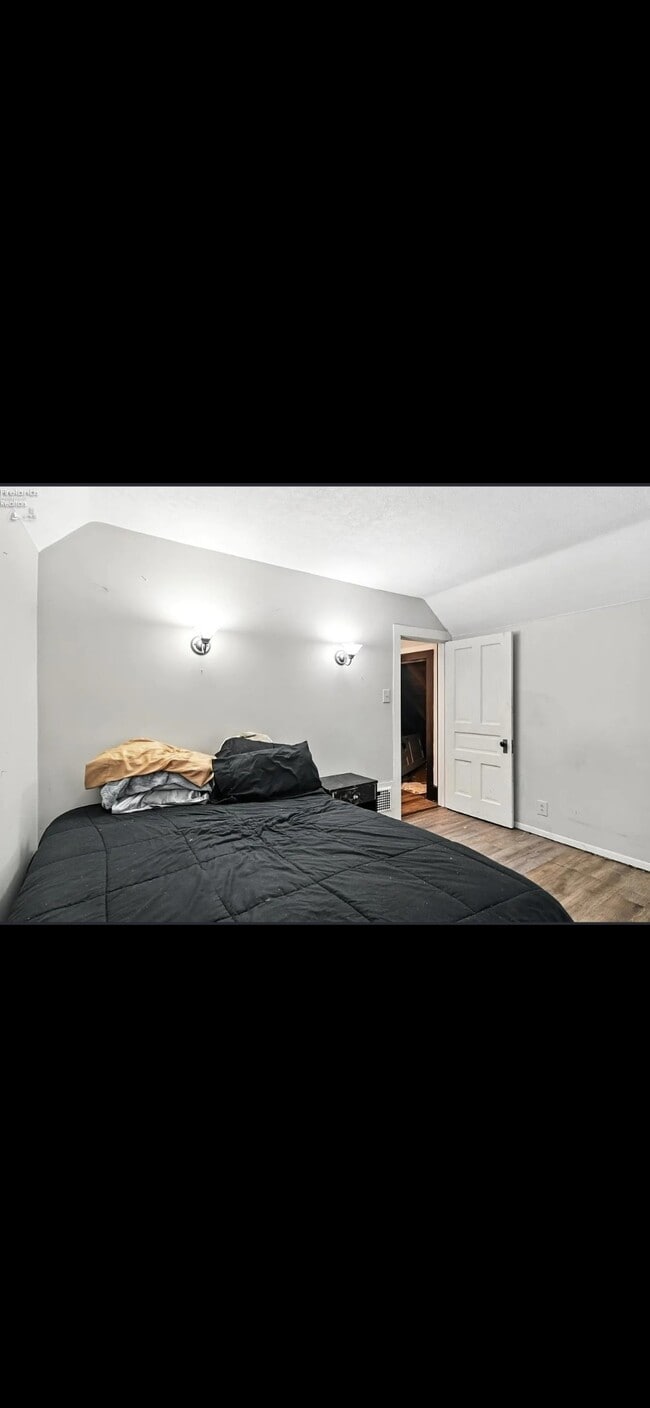 Building Photo - 1412 Prospect St