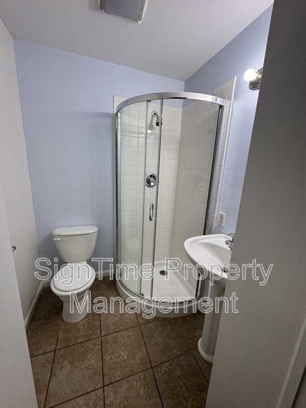 Building Photo - 40 E Franklin St