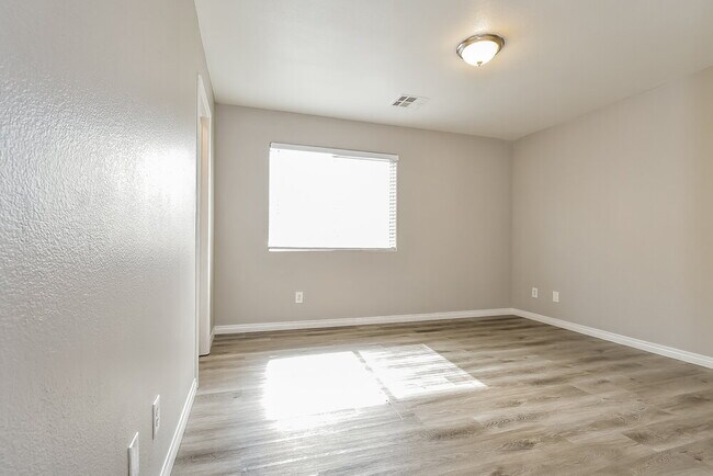 Building Photo - 7472 Celosia St