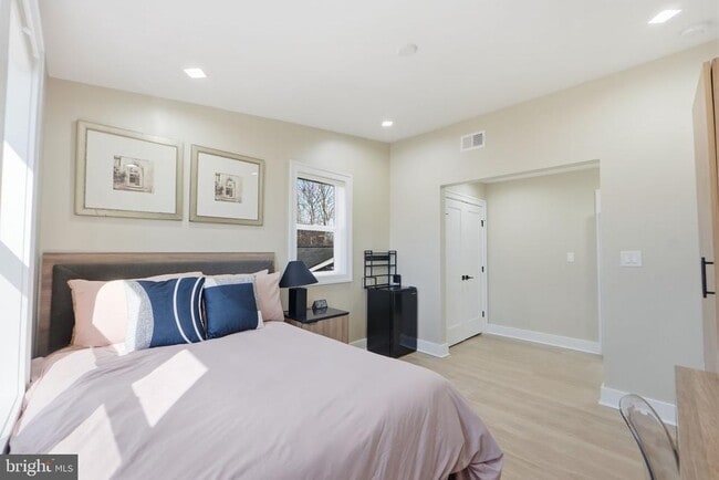 Building Photo - 6314 Barrs Ln