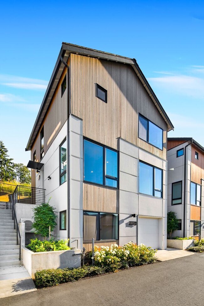 Building Photo - Contemporary 3 Bedroom 3 Bath with Attached Garage! Limited Time $1,000 Move-In Concession!