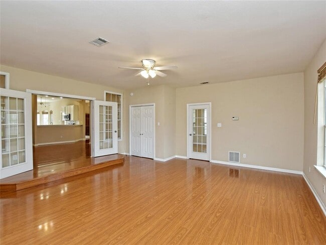 Building Photo - 13220 Villa Park Dr