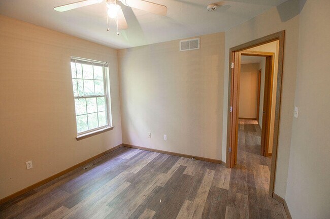 Building Photo - 1503 Greensboro Dr