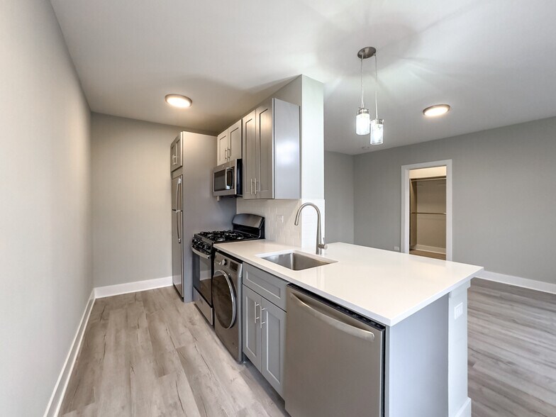 Building Photo - 369 Hazel Ave