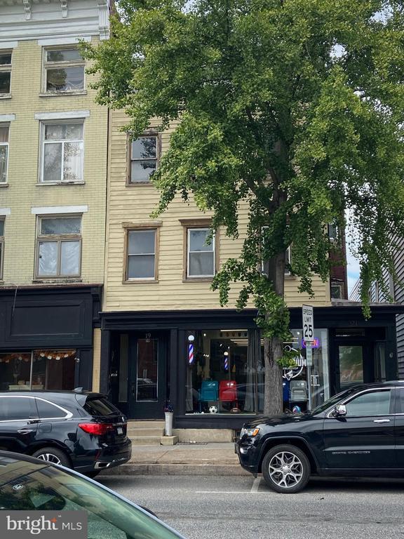 Building Photo - 19 E Main St