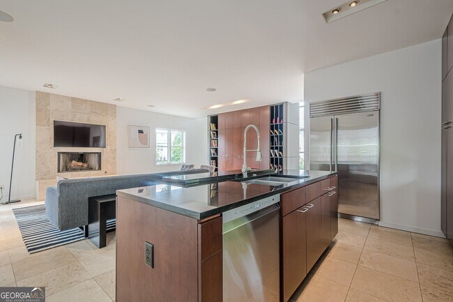 Building Photo - 2269 Briarwood Hills Dr NE
