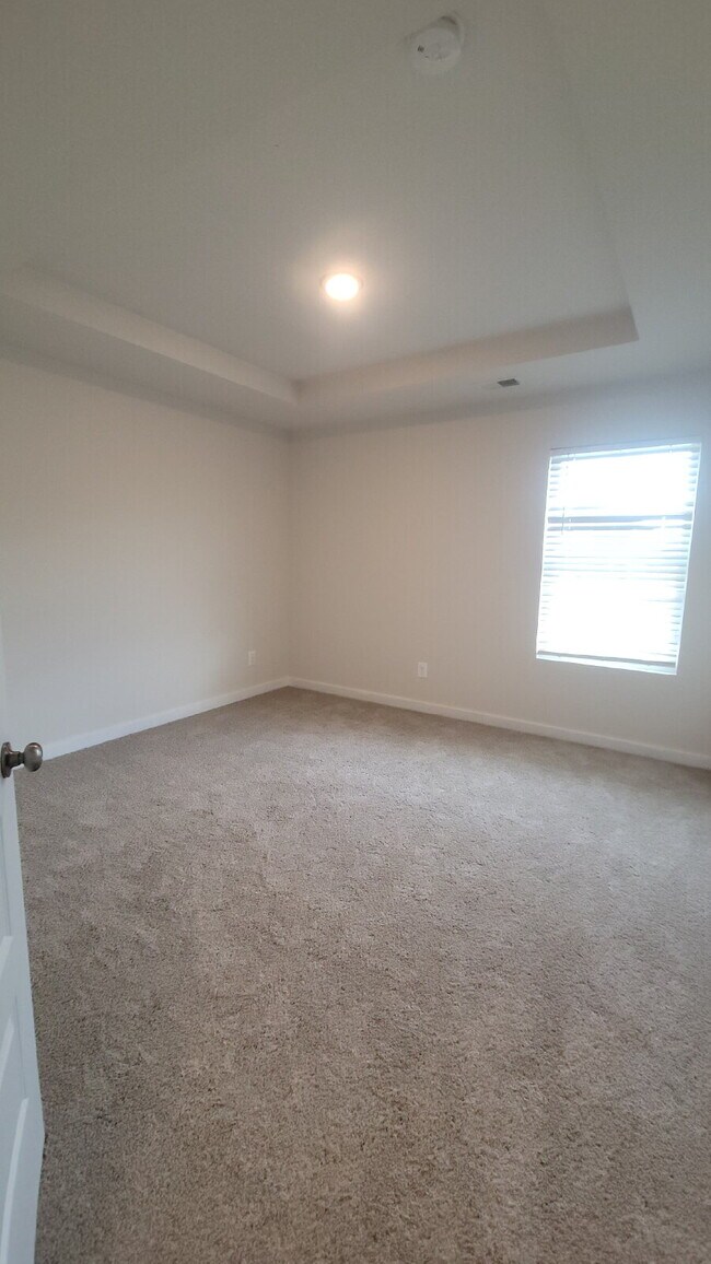 Building Photo - 7203 Chatfield Wy NW